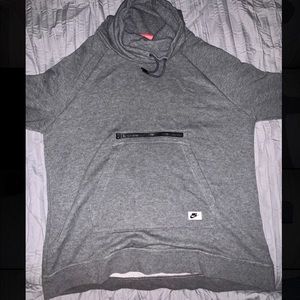 NIKE gray long sleeve sweatshirt